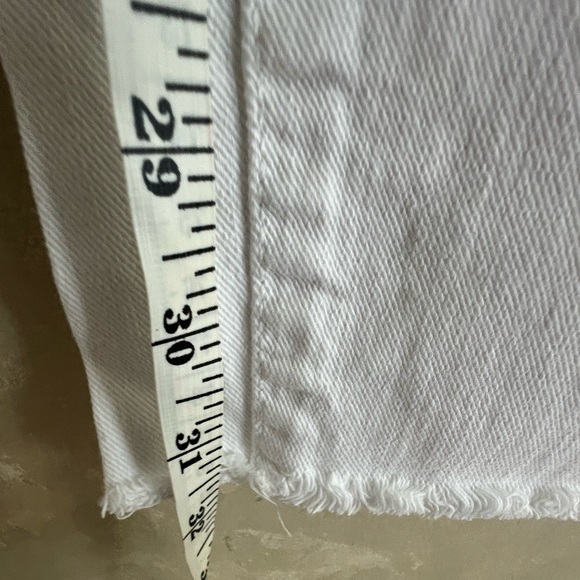 LC Lauren Conrad white raw hem jeans-Size 4 - Picture 3 of 4